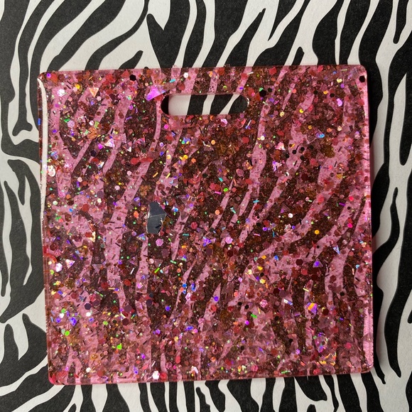 Badge buddy - Picture 6 of 7